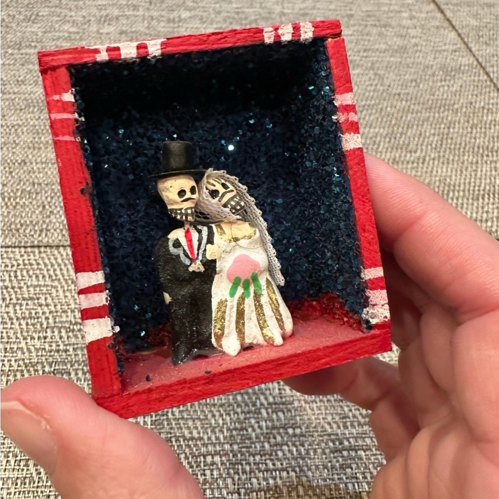 Day of the Dead Bride & Groom Tiny Box Dia De Los Muertos - Picture 2 of 5